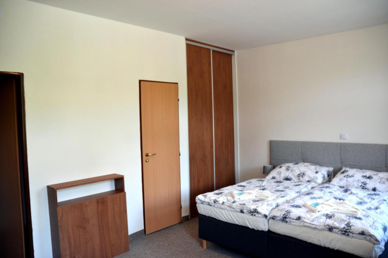 Hotel Podkost Libošovice Buitenkant foto