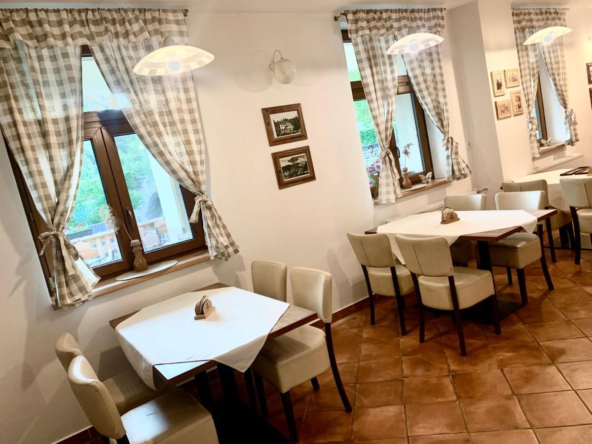 Hotel Podkost Libošovice Buitenkant foto