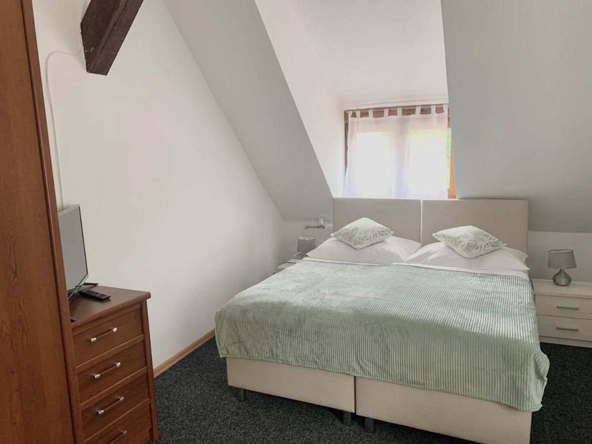 Hotel Podkost Libošovice Buitenkant foto